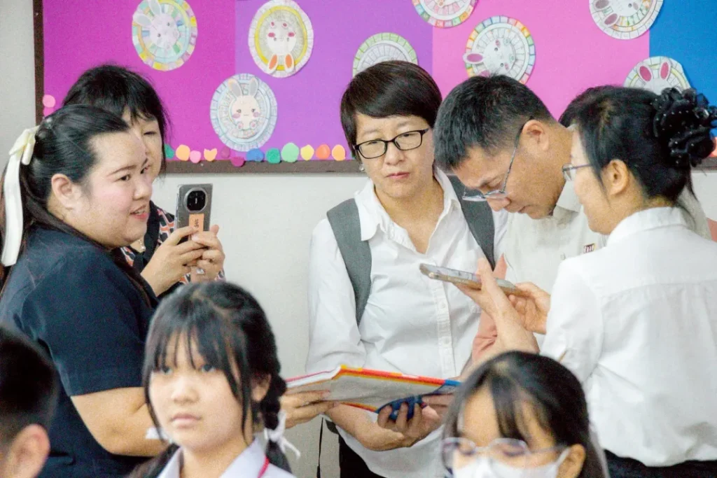 云南大学教育学院走访泰国达陆纳职业学院交流现场