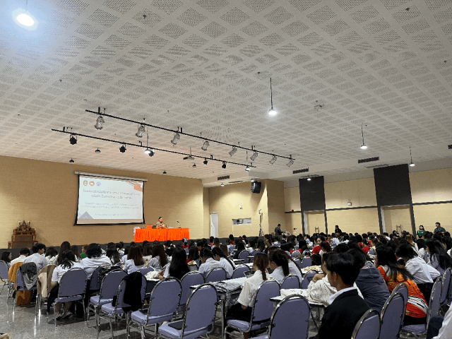 乌隆他尼皇家大学汉语专业学生在成都技术学院留学总结交流活动现场