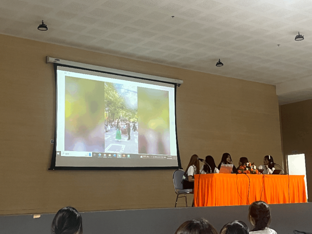 乌隆他尼皇家大学汉语专业学生在成都技术学院留学总结交流活动现场