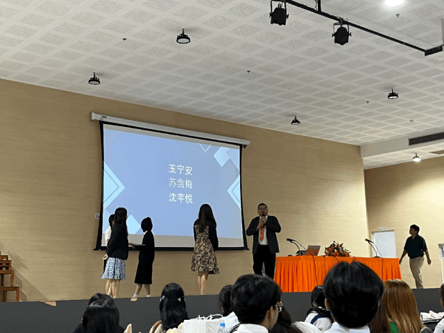 乌隆他尼皇家大学汉语专业学生在成都技术学院留学总结交流活动现场